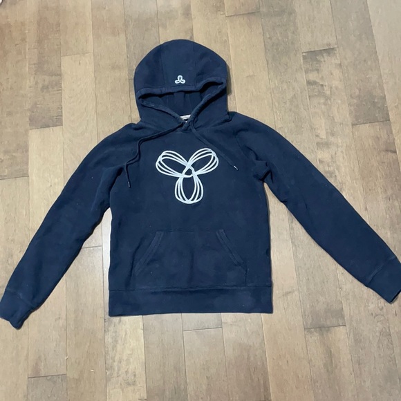 Aritzia Sweaters - Aritzia Tna sweater